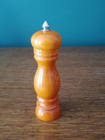 Lakkozott fából készült borsdaráló, konyhai eszközök, háztartási cikkek,yupie