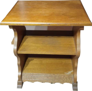 Fa cipőtartó polcokkal – praktikus előszobai cipőtároló bútor