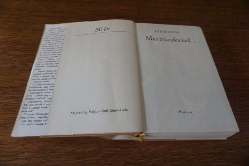 Hidas Antal Más muzsika kell.... könyvek, yupie