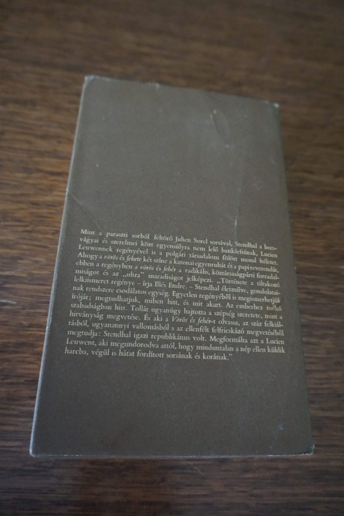 Stendhal Vörös és fehér (Lucien ​Leuwen), könyvek, yupie
