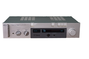 Akai AM-U210 vintage sztereó integrált erősítő elölnézet, japán analóg hifi készülék