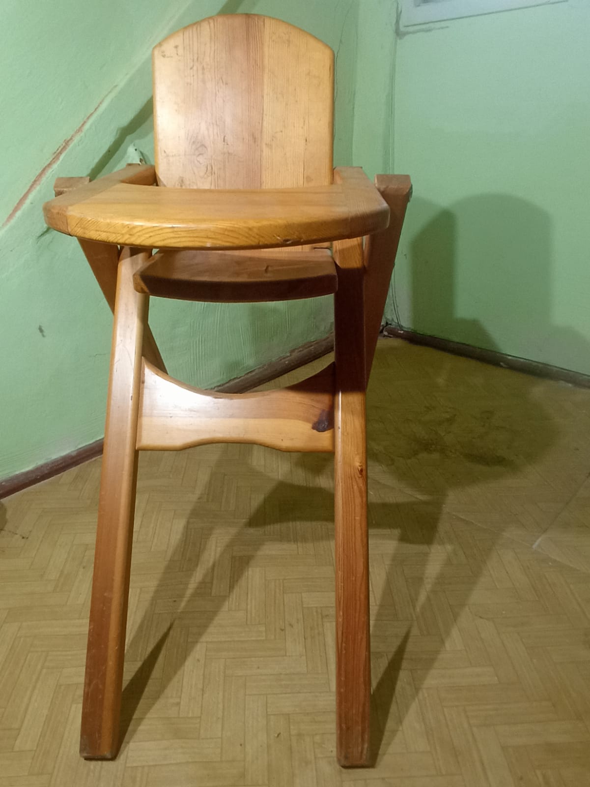 Masszív tömörfa gyermek etetőszék összecsukható kivitelben