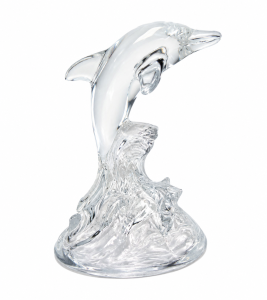Elegáns áttetsző üveg delfin szobor hullám talapzaton, 17 cm magas dekoráció.