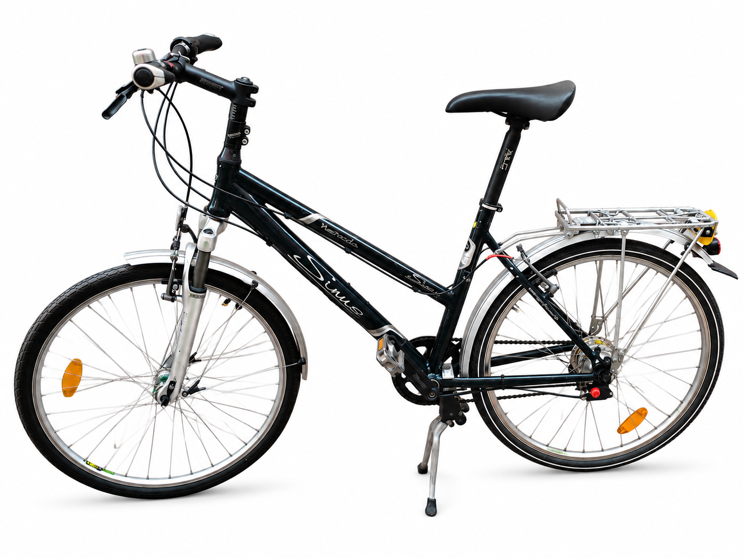 Sinus Nevada Alu 6061 trekking kerékpár Rohloff agyváltóval, első teleszkóppal és csomagtartóval.